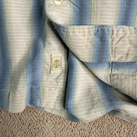 Tommy Bahama Silk Button‎ Up Shirt Striped Short Sleeve Casual Size M - Picture 4 of 7